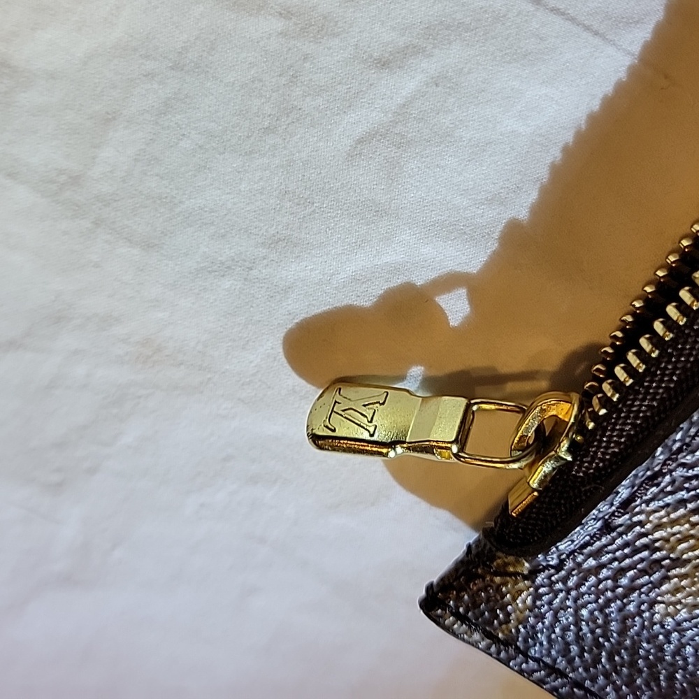 Authentic Louis Vuitton Neverfull GM Monogram Wrislet/Clutch - Picture 12 of 14